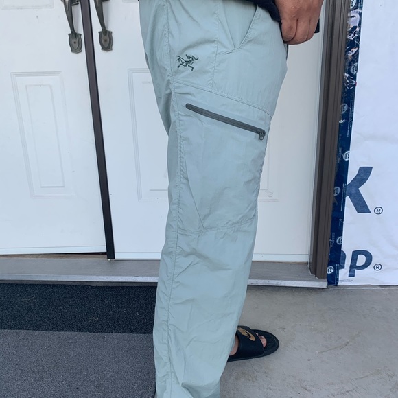 MENS ARCTERYX PANTS - Picture 3 of 6